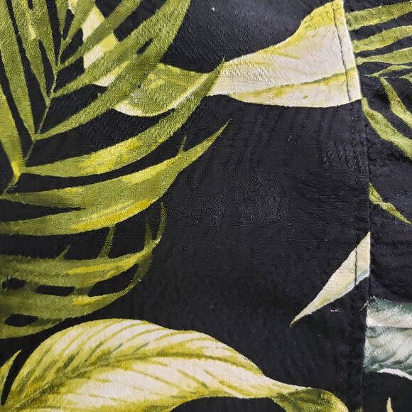 Paradise Collection Men's Shirt Size XL 100% Fine Washable Silk Hawaiian Button - Picture 11 of 11